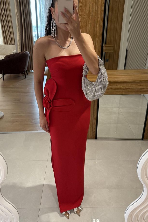 Orselle Kırmızı Gül Detaylı Straplez Elbise - 4