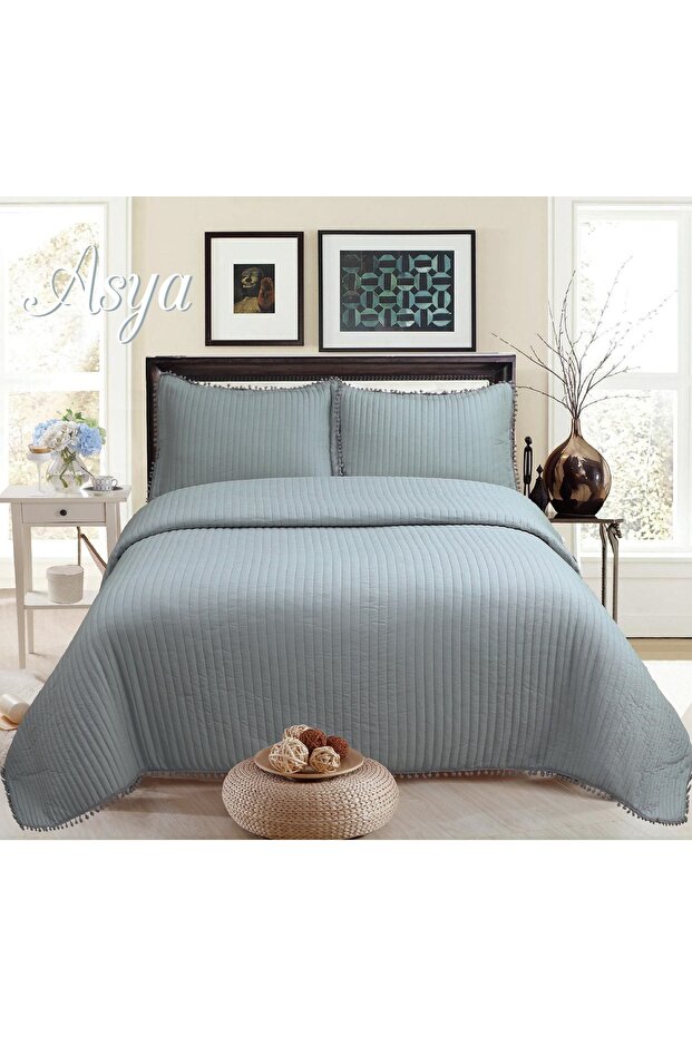 Double Bedspread with Pompom Pillowcase - 1