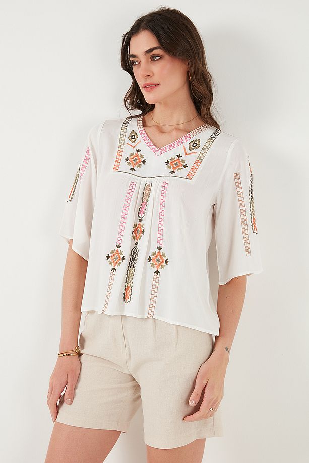 Pamuklu Regular Fit Nakış Işlemeli Bluz Bluz 611bz0247 - 7