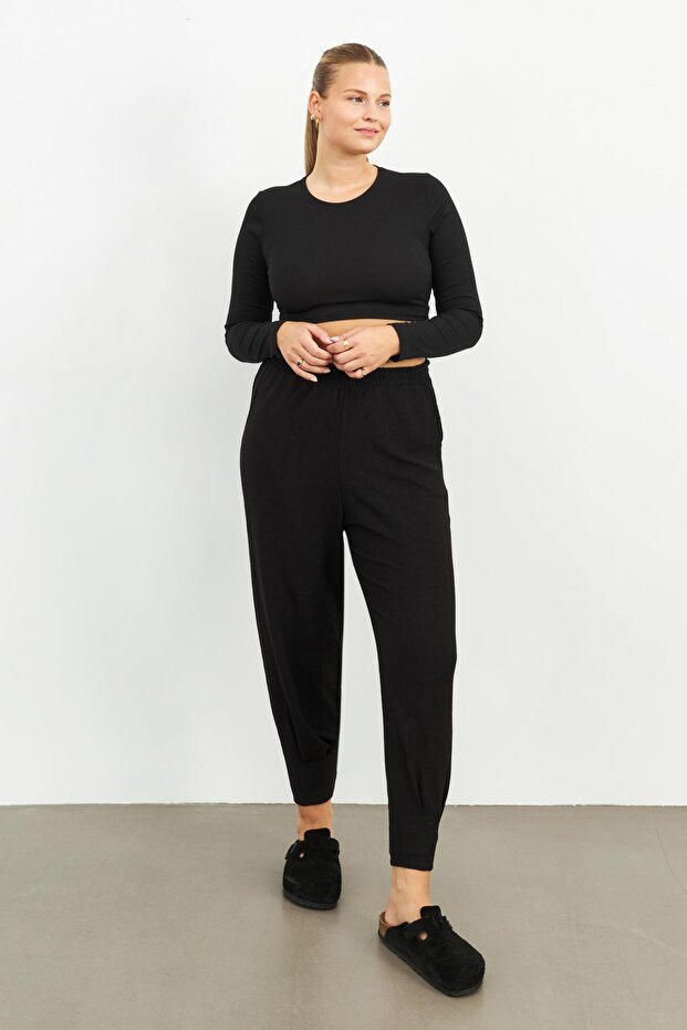 Siyah Paçası Pileli Örme Pantolon - 2