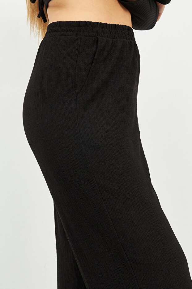 Siyah Paçası Pileli Örme Pantolon - 4