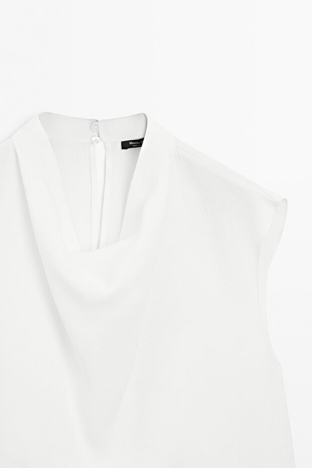 Drape yaka dökümlü bluz - 6