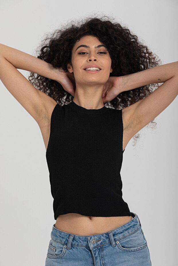 Basic Siyah Kolsuz Crop Kadın Triko - 7