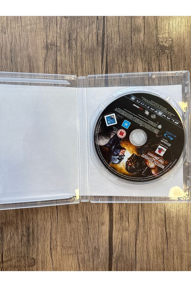Ps3 mortal kombat vs dc universe - 2