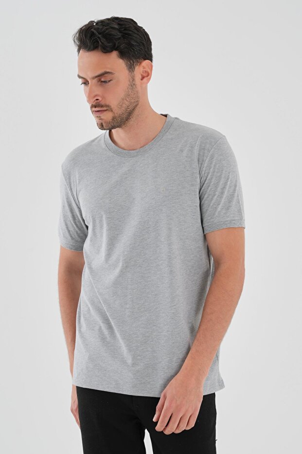 تي شيرت أساسي برقبة دائرية - 1