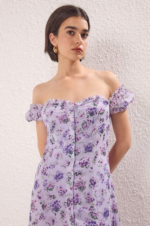 Lila Çiçekli Astarlı Şifon Uçuş Uçuş Dokuma Midi Gömlek Elbise TWOSS25EL00563 - 3