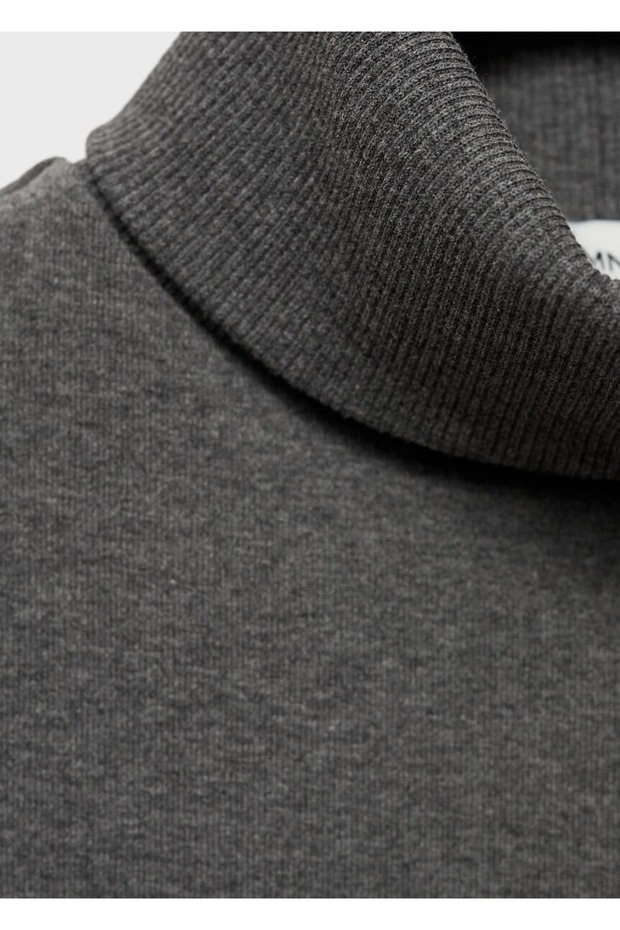 Ärmellose Bluse mit Rollkragen - 8