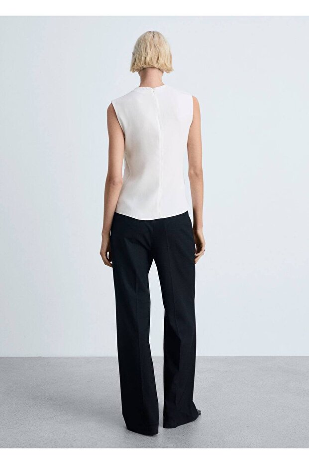 Kolsuz Dökümlü Bluz - 4