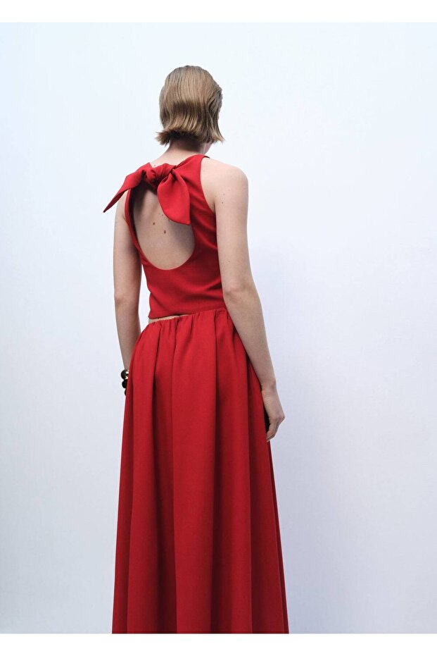 Kurze Bluse mit Rückenbindung - 4