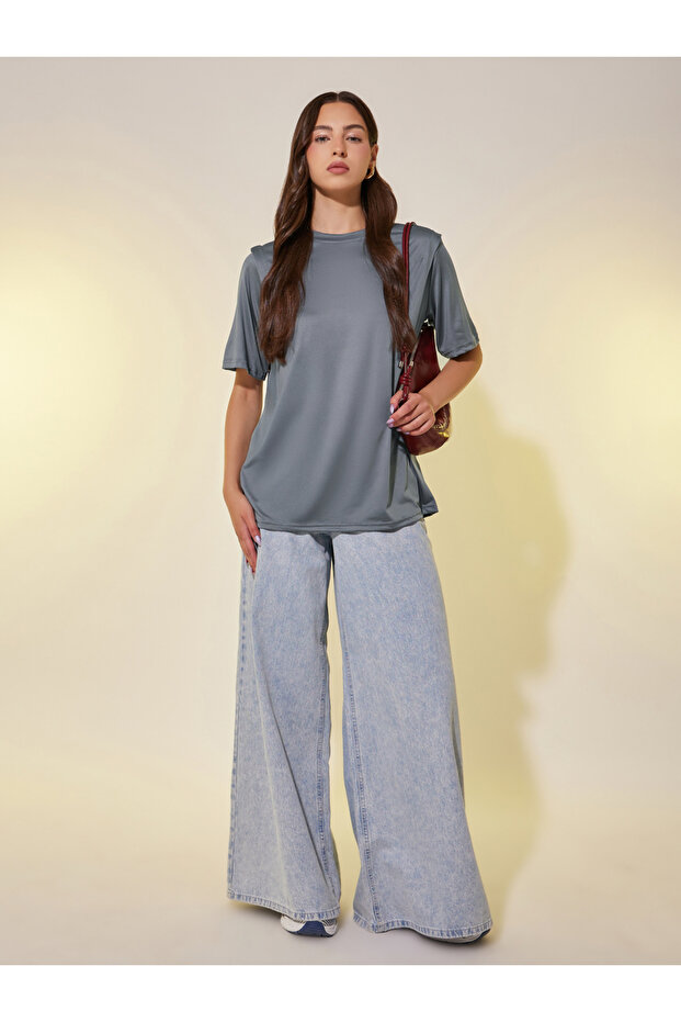 تي شيرت سادة كبير الحجم برقبة دائرية - 2