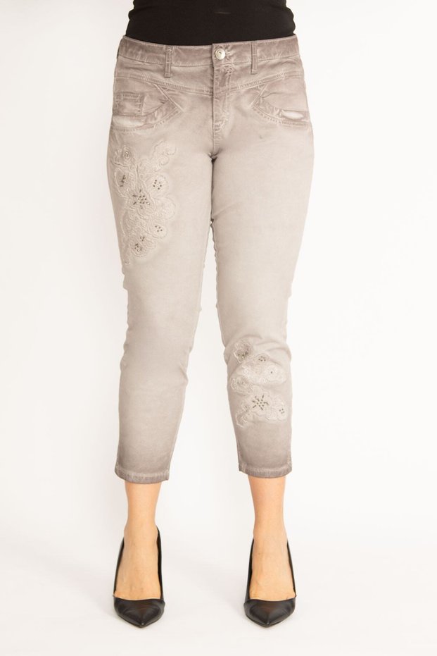 Women's Large Size Stone Batik Wash Effect Applique Embroidered Ankle Length Trousers 65n29833