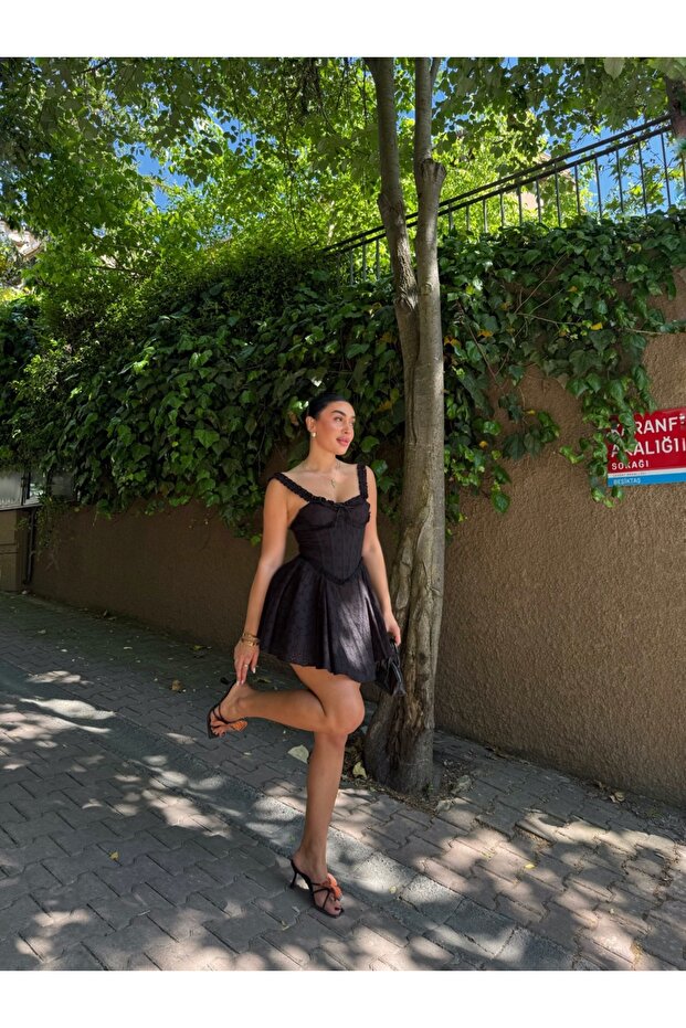 ROCHIE BRODĂ - 5