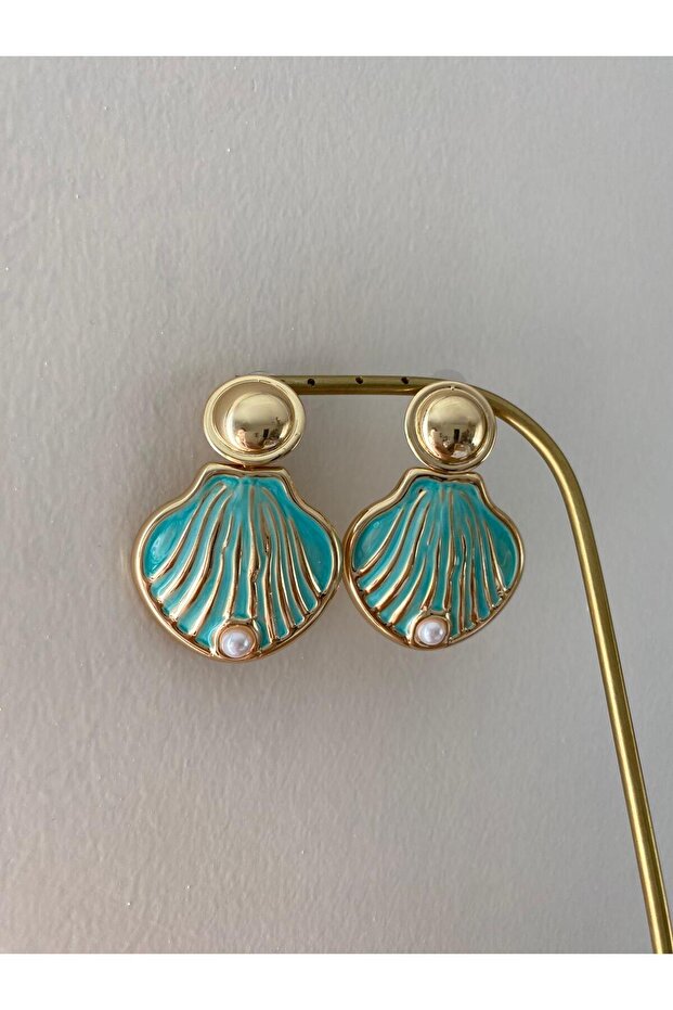 Mussel Figured Pearl Detail Green Earrings