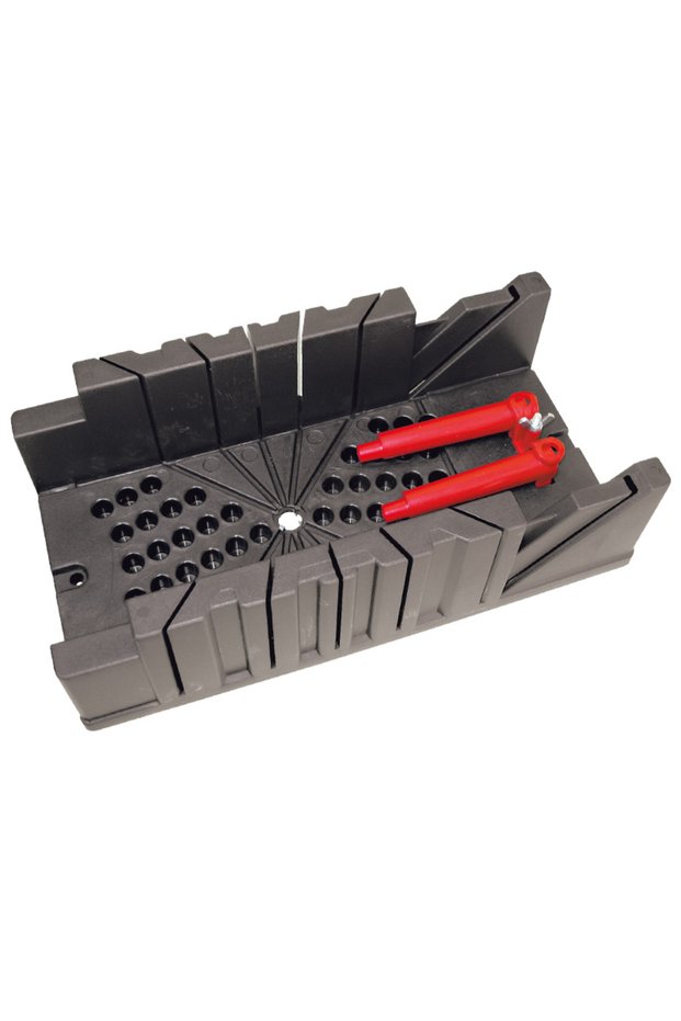 Plastic Angle Cutting Box 210X40Mm