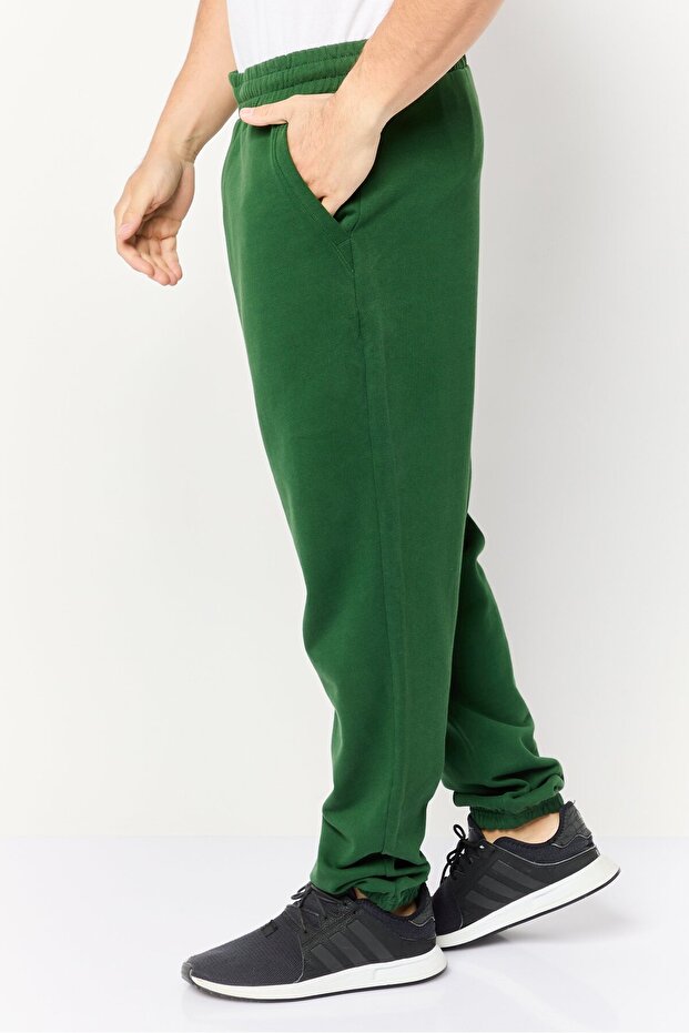 بنطال رياضي سادة بقصّة عادية للرجال، أخضر - 3