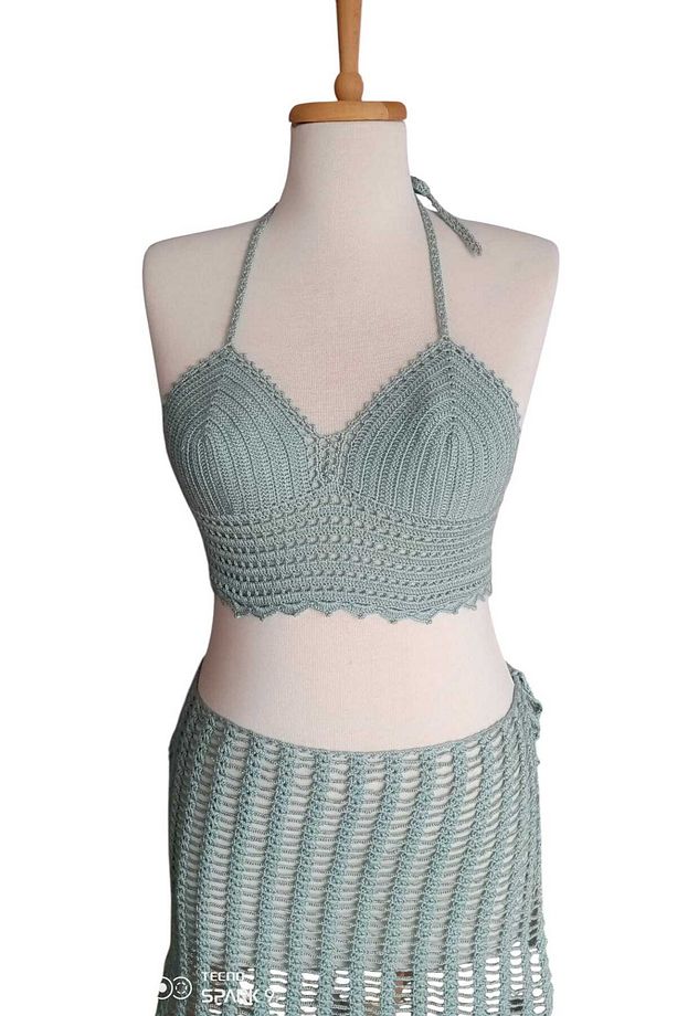 Mint Yeşili Bikini Üstü ve Pareo Takımı – Yazlık Plaj Şıklığı - 1