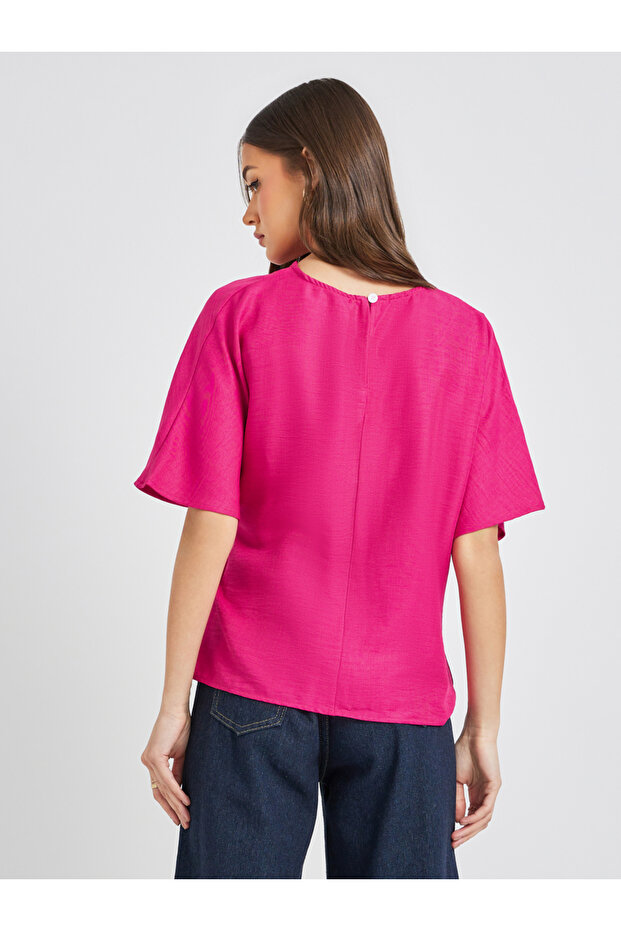 بلوزة ملفوفة سادة ذات حافة غير متماثلة - 4