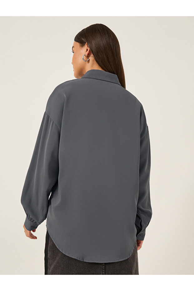 قميص كبير الحجم بياقة واسعة سادة - 5