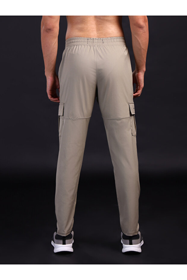 بنطال كارغو سادة قابل للتمدد في اتجاهين - 4