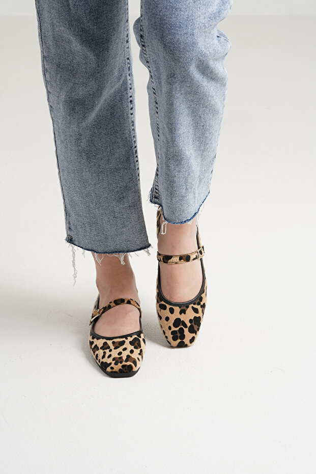 Női szőrös leopárd bőr napi csatos alacsony sarkú kényelmes balerina BYNDMRJ01 - 2
