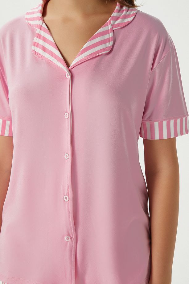 Kadın Elena Yumuşak Doku Pembe Çizgili Ön Düğme Kısa Kollu Pijama Takımı - 3