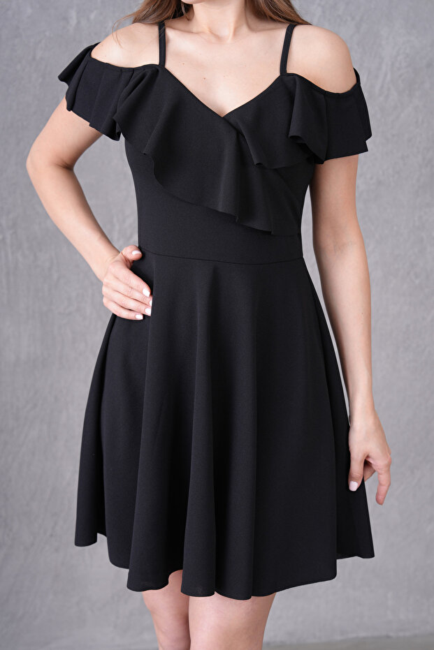 Flexible Crepe Fabric Collar Flounce Detailed Thin Straps Flared Black Evening Dress Evening Gown 077