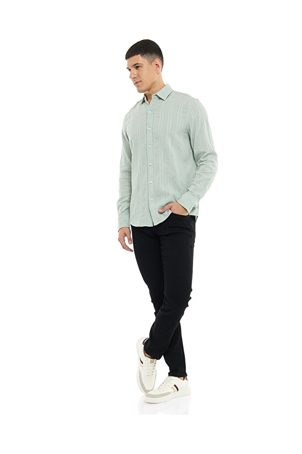 Solid Skinny Fit Jeans with Button Closure