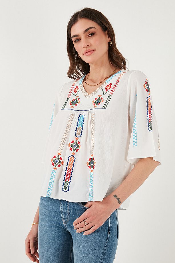 Pamuklu Regular Fit Nakış Işlemeli Bluz Bluz 611bz0247 - 6