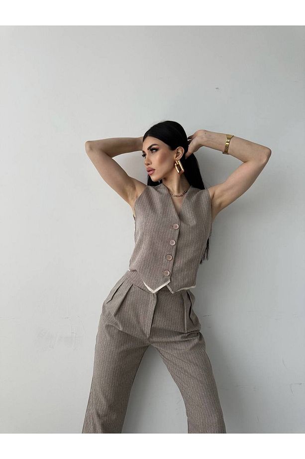 ASTARLİ ÖNÜ DÜĞMELİ KİSA YELEK - 2