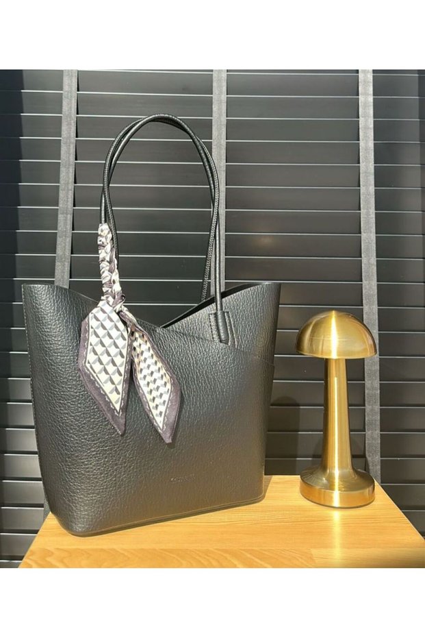 Kriste Bell Women's Shoulder Bag