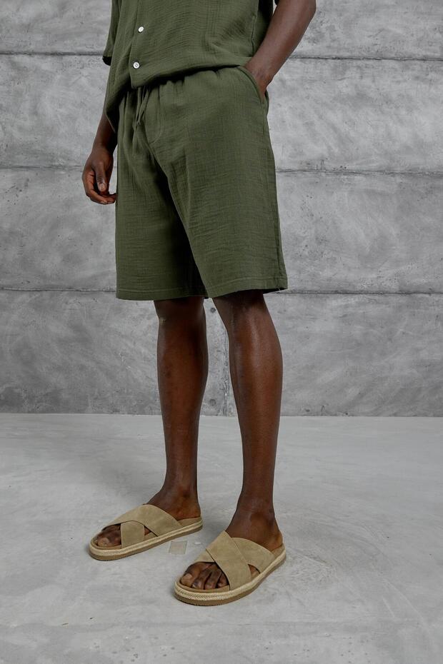 شورت موسلين أساسي باللون الأخضر - 1
