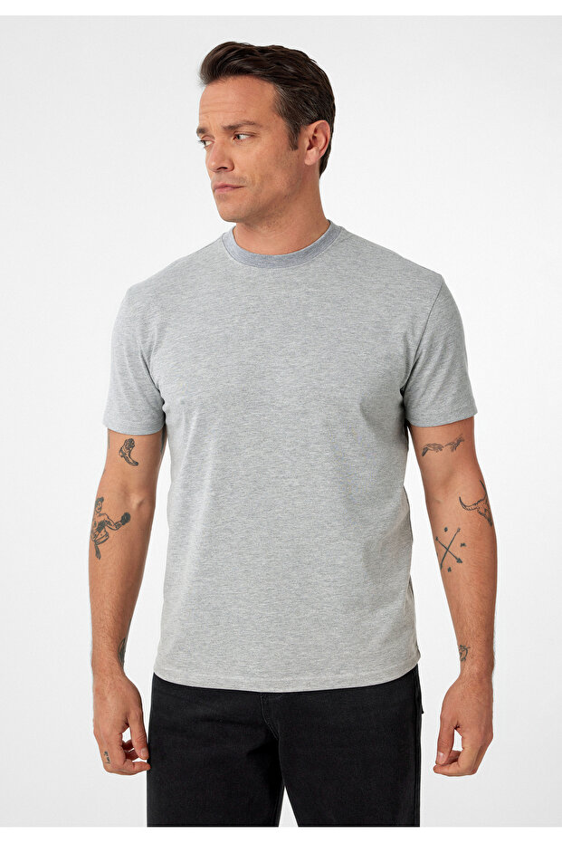 تي شيرت أساسي كبير الحجم للرجال من لويزا - 1