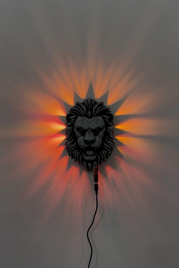 Realistik Aslan Figürlü Duvar Aplik LED Gece Lambası (Adaptörlü, Çift Renk) - 2