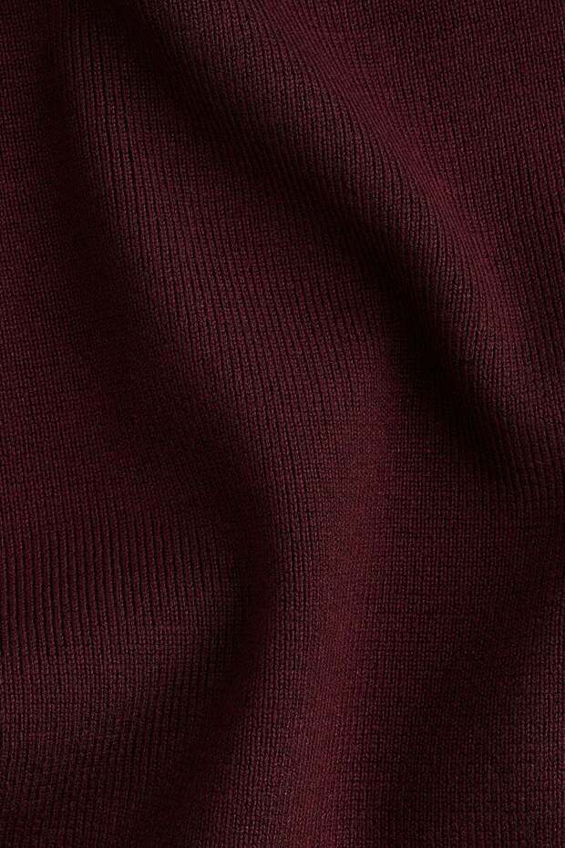 بلوزة بتفاصيل أزرار - 4