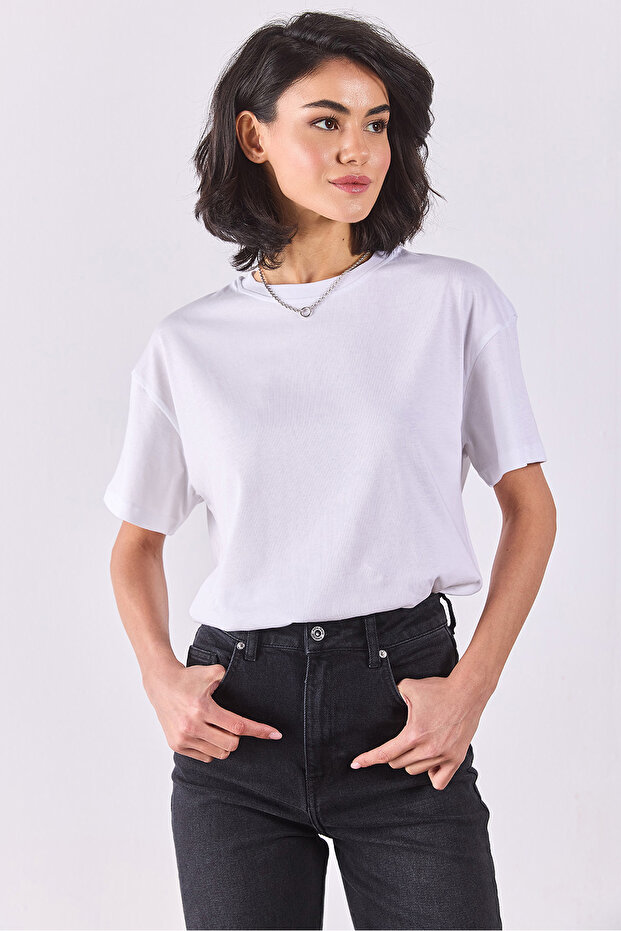 Bisiklet Yaka Oversize Rahat Kalıp Basic Tişört - BEYAZ - 5