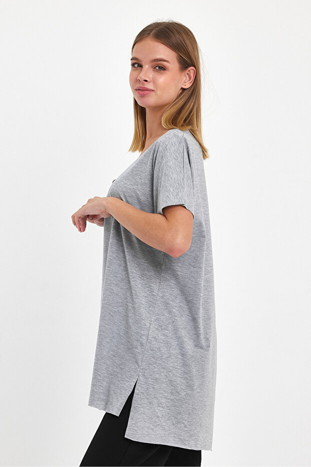 Kadın V Yaka Yırtmaçlı Oversize Basic Tişört - 4