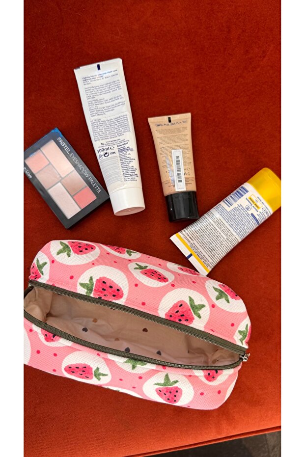 Çilekli makyaj çantası - 3