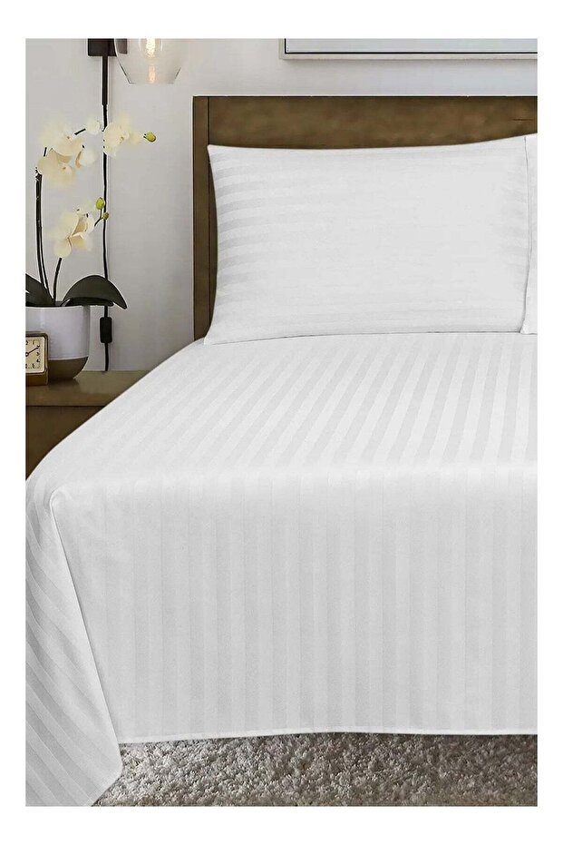 Plush Polyester Single Size Bedsheet Stripes - 160 x 240 Cm
