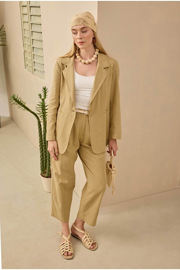 سترة بليزر من الكتان باللون الجملي الفاتح - 5
