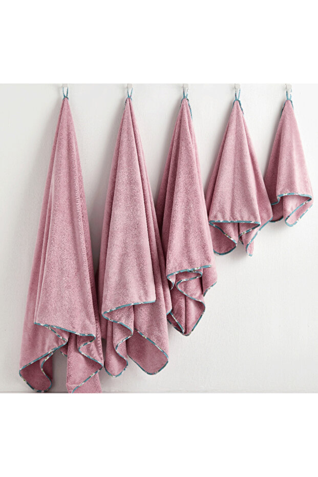 مناشف موردة-اوركيد - منشفة كبيرة Floral Towels - Orchid - Large Towel