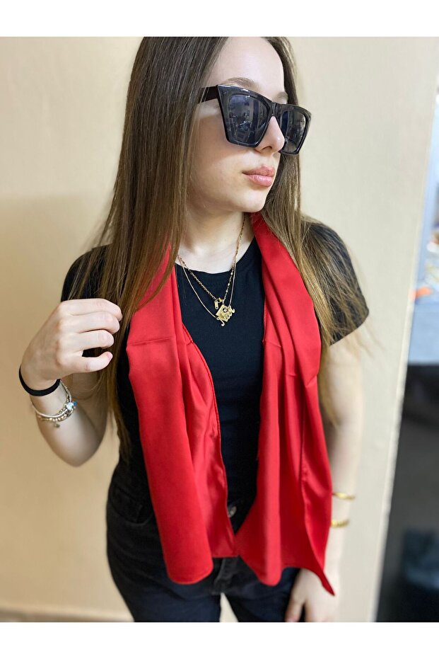 وشاح طويل مسطح باللون الأحمر - 23 أبريل، 19 مايو، 29 أكتوبر، 30 أغسطس