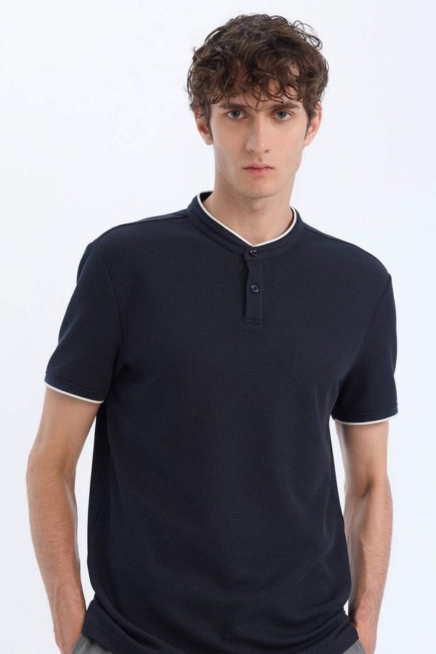 Slim Fit Slim Fit Stand Collar Textured Short Sleeve Waffle Polo T-Shirt Z4262Az25Sm
