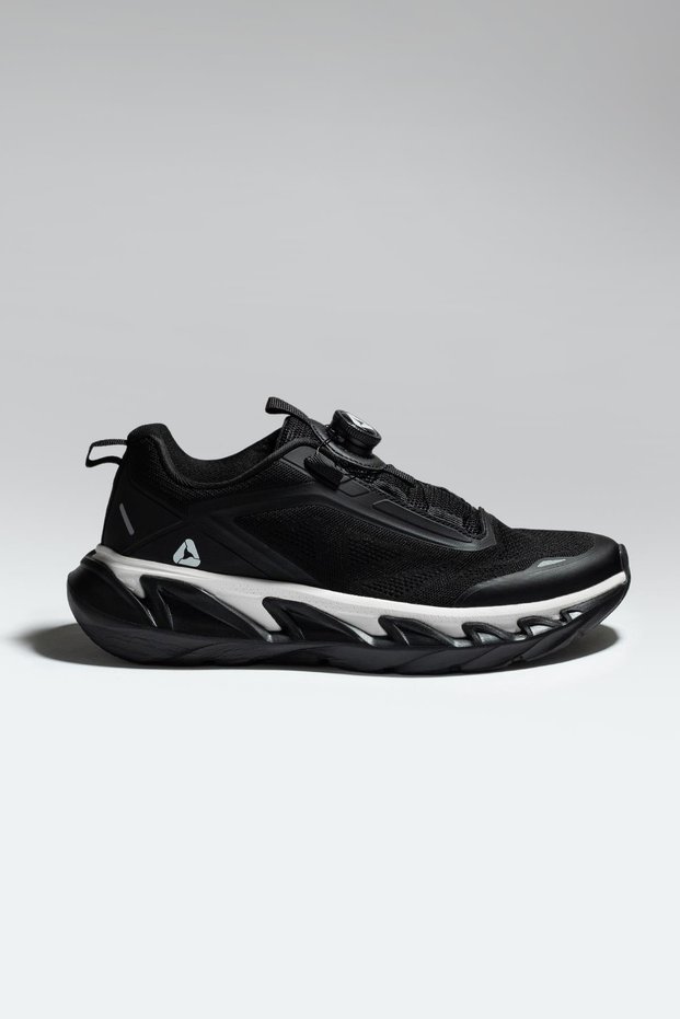 Breathable Mesh Construction, Lightweight Eva Sole, Lace-Up Casual Shoes