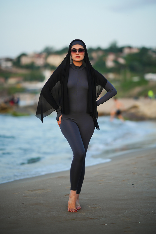 Boneli Long Swimsuit Jumpsuit / Bonnet Hijab Long Swimsuit Overalls