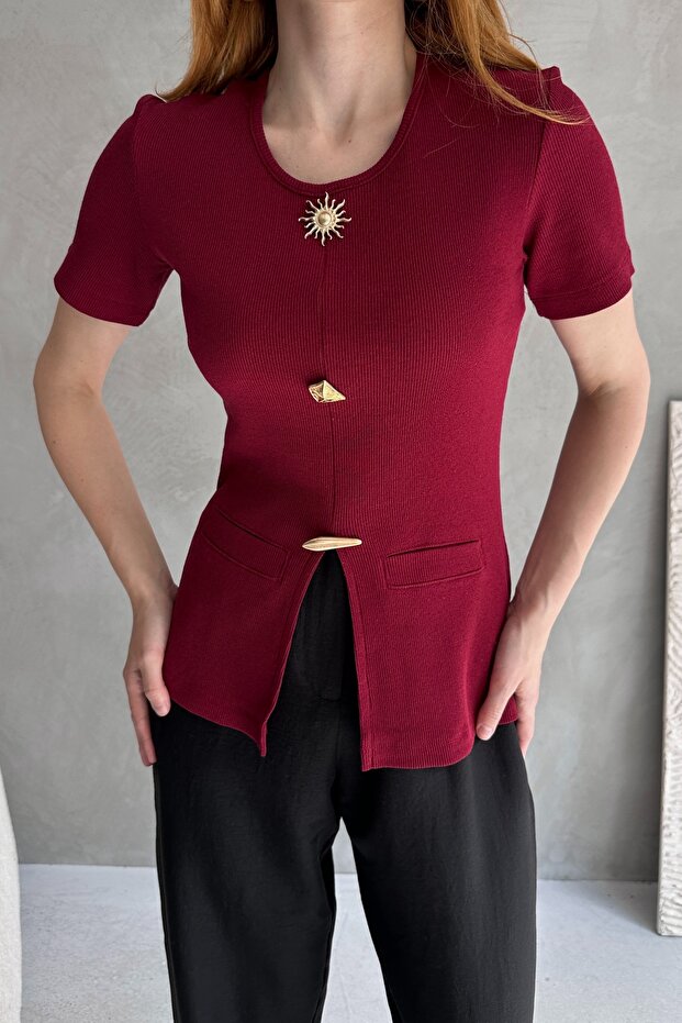 Women's Burgundy Ribbed Knitted Blouse with Pockets and Accessories