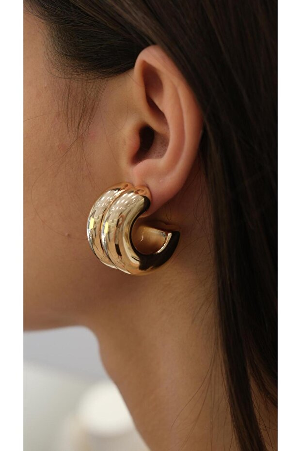 Double View Curved C Model Earrings