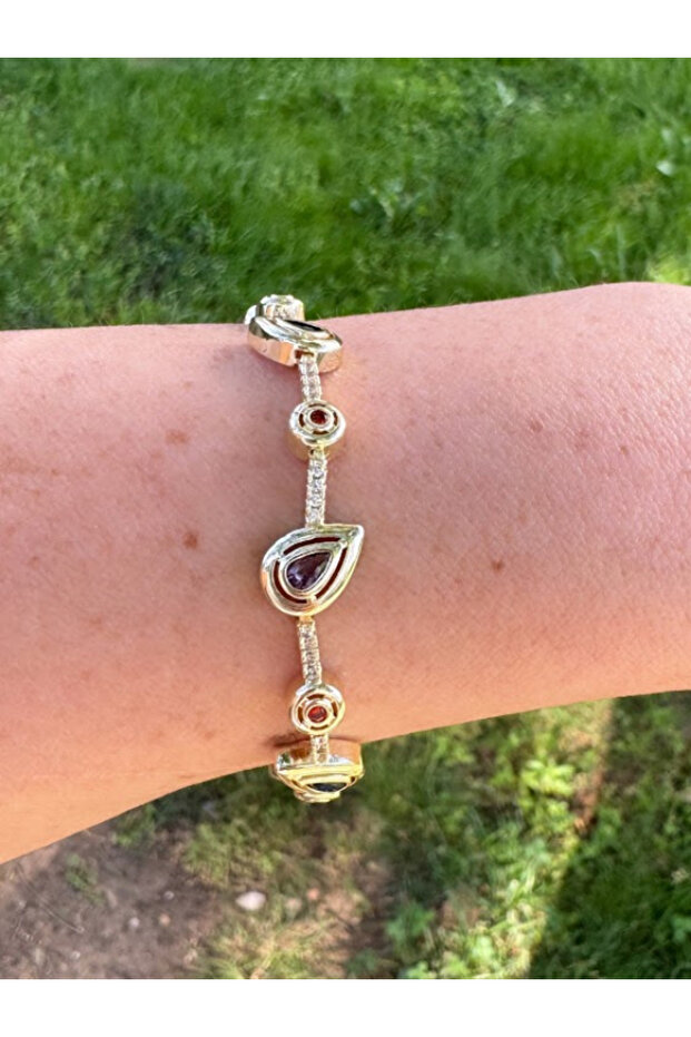 Melis G. Model Colorful Stone Bracelet