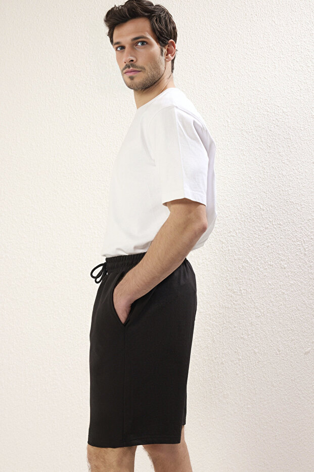 Basic Siyah Oversize/Geniş Kesim Lastik Belli Bağcıklı Şort TMNSS22SR0257 - 2