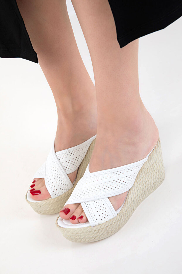 White Women's Wedge Heeled Shoes 20670