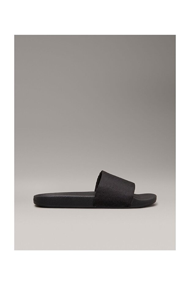 Czarne damskie klapki z żakardowym wzorem w kratkę - 1